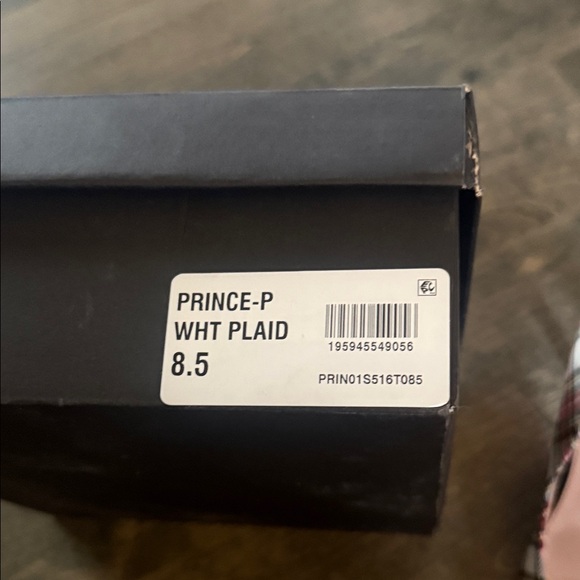 Betsey Johnson Plaid Heels with Black Bow and Red Heel - Picture 2 of 7